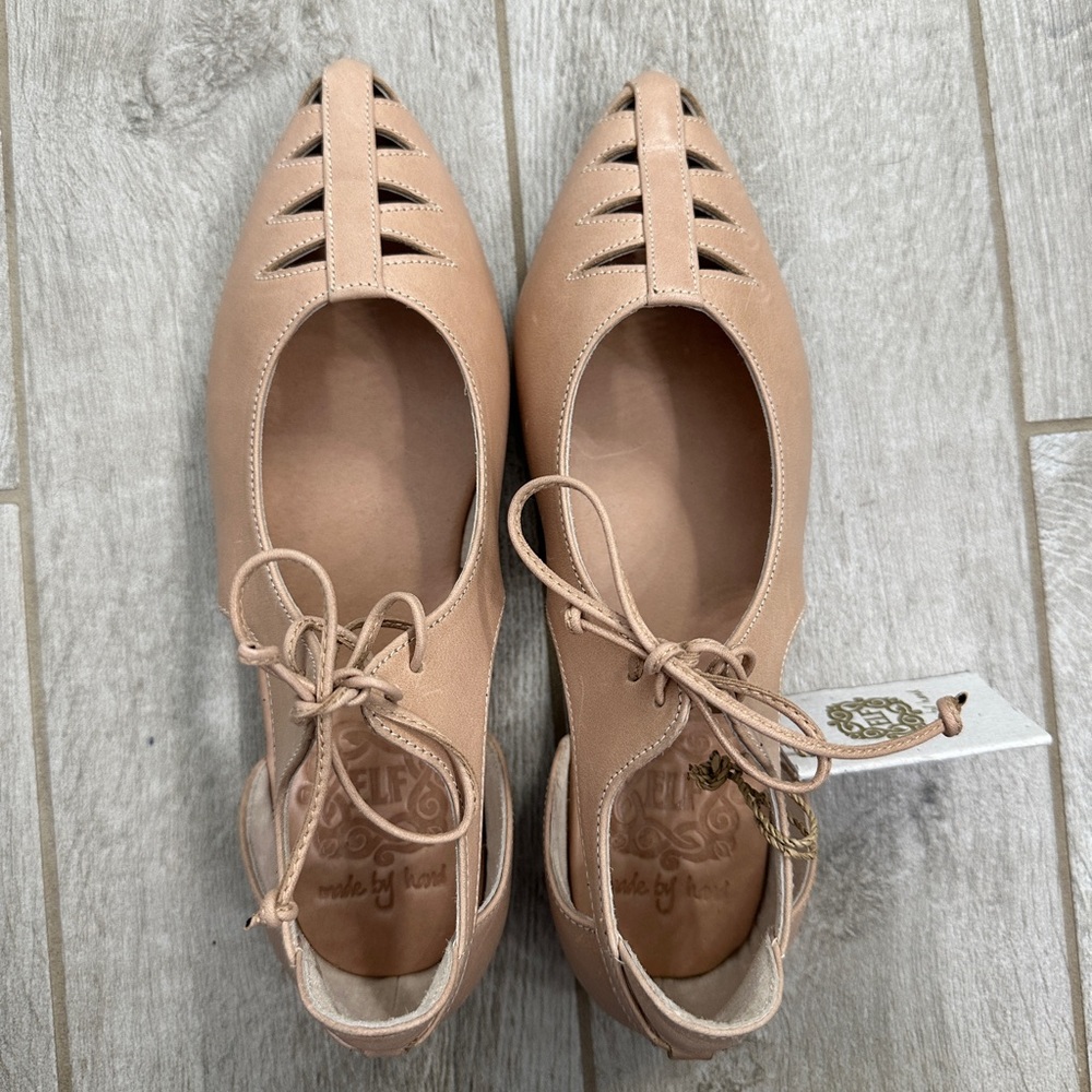 Elf Pointy Toed Ballet Flats.  NWT - Size 8 (run small)